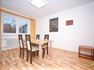 Prodej rodinného domu, Hroznová Lhota, 230 m2