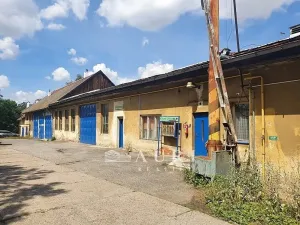 Prodej výrobních prostor, Zvoleněves, 4500 m2