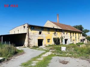 Prodej komerčního pozemku, Uhřice, 19143 m2