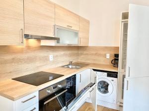 Pronájem bytu 2+kk, Praha - Libeň, Lihovarská, 42 m2