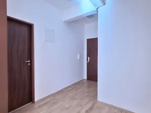 Pronájem bytu 2+kk, Praha - Strašnice, Černokostelecká, 49 m2