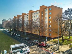 Prodej bytu 2+1, Praha - Malešice, Počernická, 56 m2