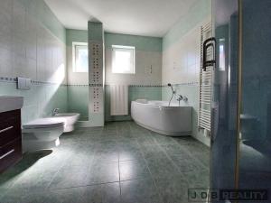 Prodej rodinného domu, Praha - Horní Počernice, Kramolná, 215 m2