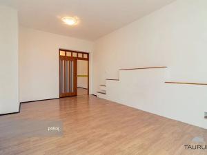 Prodej bytu 2+1, Trnová, 84 m2