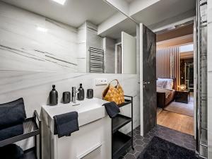 Pronájem bytu 3+kk, Praha - Vinohrady, Římská, 175 m2