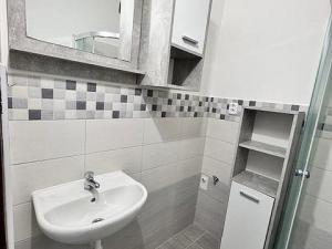 Pronájem bytu 2+1, Plzeň - Lobzy, U Světovaru, 54 m2