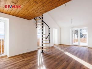 Prodej atypického bytu, Svoboda nad Úpou, Nádražní, 53 m2