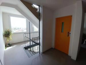Pronájem bytu 2+kk, Praha - Stodůlky, Chalabalova, 47 m2