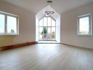 Pronájem vily, Statenice, Za Roklí, 336 m2