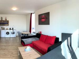 Pronájem bytu 1+kk, Praha - Radotín, Karlická, 30 m2