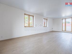 Prodej bytu 2+kk, Řevničov, Karlovarská, 90 m2