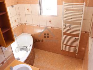 Prodej rodinného domu, Malonty, 300 m2