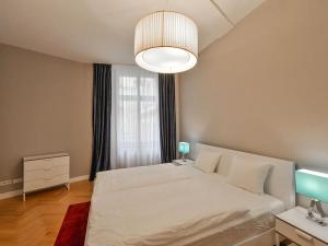 Pronájem bytu 3+1, Praha - Nové Město, Truhlářská, 101 m2