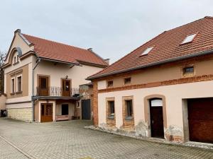Prodej rodinného domu, Čečelice, Všetatská, 1000 m2