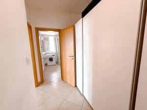 Pronájem bytu 1+kk, Praha - Horní Měcholupy, Mantovská, 40 m2