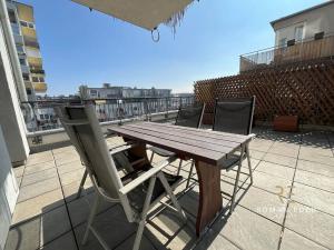 Pronájem bytu 3+kk, Praha - Vysočany, Pod Harfou, 160 m2