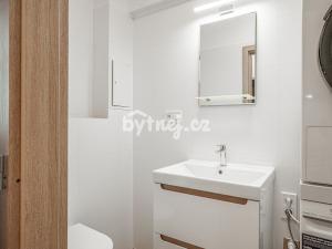 Pronájem bytu 2+kk, Praha - Bubeneč, Verdunská, 37 m2