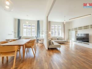 Pronájem bytu 3+1, Praha - Dejvice, Kafkova, 105 m2