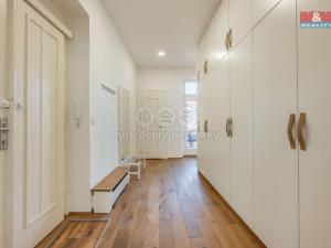 Pronájem bytu 3+1, Praha - Dejvice, Kafkova, 105 m2