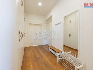Pronájem bytu 3+1, Praha - Dejvice, Kafkova, 105 m2