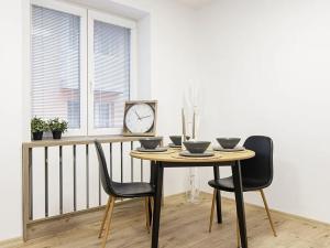 Pronájem bytu 2+kk, Ostrava, Svazácká, 53 m2