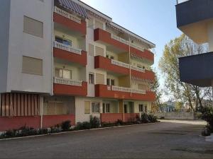 Prodej bytu 1+kk, Rruga Skenderbeu, Mali Robit Golem, Mali i Robit, Albánie, 31 m2