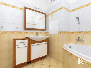 Pronájem bytu 3+kk, Pardubice, Dubová, 75 m2