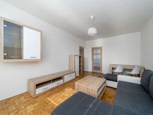 Pronájem bytu 2+1, Praha - Malešice, Chotutická, 55 m2
