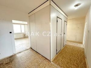 Prodej bytu 3+1, Praha - Stodůlky, Běhounkova, 71 m2