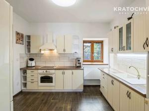 Prodej rodinného domu, Odolena Voda, Květnová, 170 m2