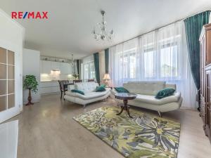 Prodej rodinného domu, Svárov, Ptická, 271 m2
