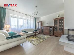 Prodej rodinného domu, Svárov, Ptická, 271 m2