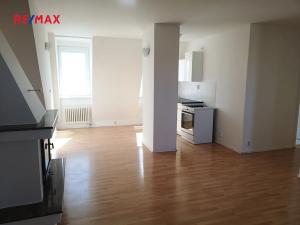 Pronájem bytu 2+kk, Praha - Strašnice, Radošovická, 60 m2