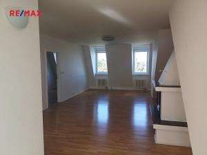 Pronájem bytu 2+kk, Praha - Strašnice, Radošovická, 60 m2