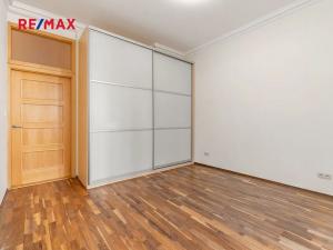 Pronájem bytu 2+1, Praha - Josefov, U starého hřbitova, 97 m2
