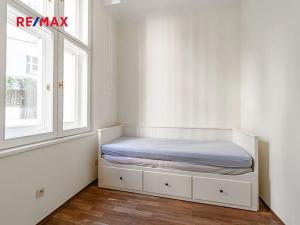 Pronájem bytu 2+1, Praha - Josefov, U starého hřbitova, 97 m2