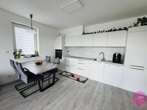 Pronájem bytu 2+kk, Olomouc, Železniční, 67 m2