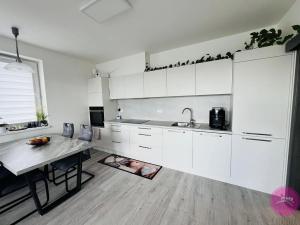 Pronájem bytu 2+kk, Olomouc, Železniční, 67 m2