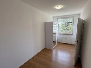 Pronájem bytu 2+1, Zlín, Slezská, 46 m2