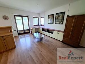 Pronájem bytu 1+kk, Jesenice, Za Rybníkem, 37 m2