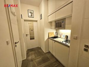 Pronájem bytu 1+kk, Praha - Smíchov, Bozděchova, 25 m2