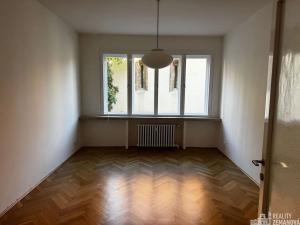 Pronájem bytu 2+1, Praha - Malá Strana, Šeříková, 50 m2