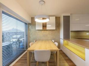 Prodej rodinného domu, Králův Dvůr, 141 m2