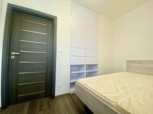 Pronájem bytu 2+kk, Roztoky, Braunerova, 60 m2