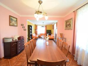 Prodej vícegeneračního domu, Králův Dvůr, 276 m2