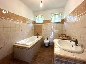 Prodej rodinného domu, Želiv, 244 m2