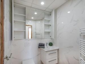 Pronájem bytu 2+kk, Hluboká nad Vltavou, Nerudova, 47 m2