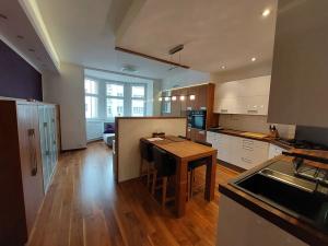 Pronájem bytu 3+kk, Praha - Vinohrady, Vinohradská, 89 m2