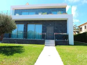 Prodej rodinného domu, Algeciras, Španělsko, Calle Cabo Cervera, 162 m2