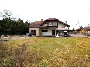 Prodej podílu rodinného domu, Písty, 220 m2